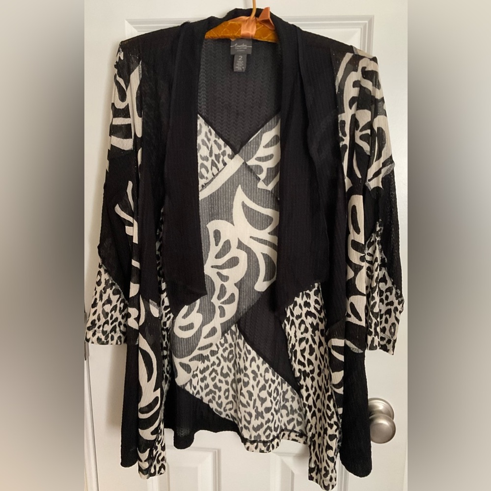 Black and White Patterned Women's Blazer